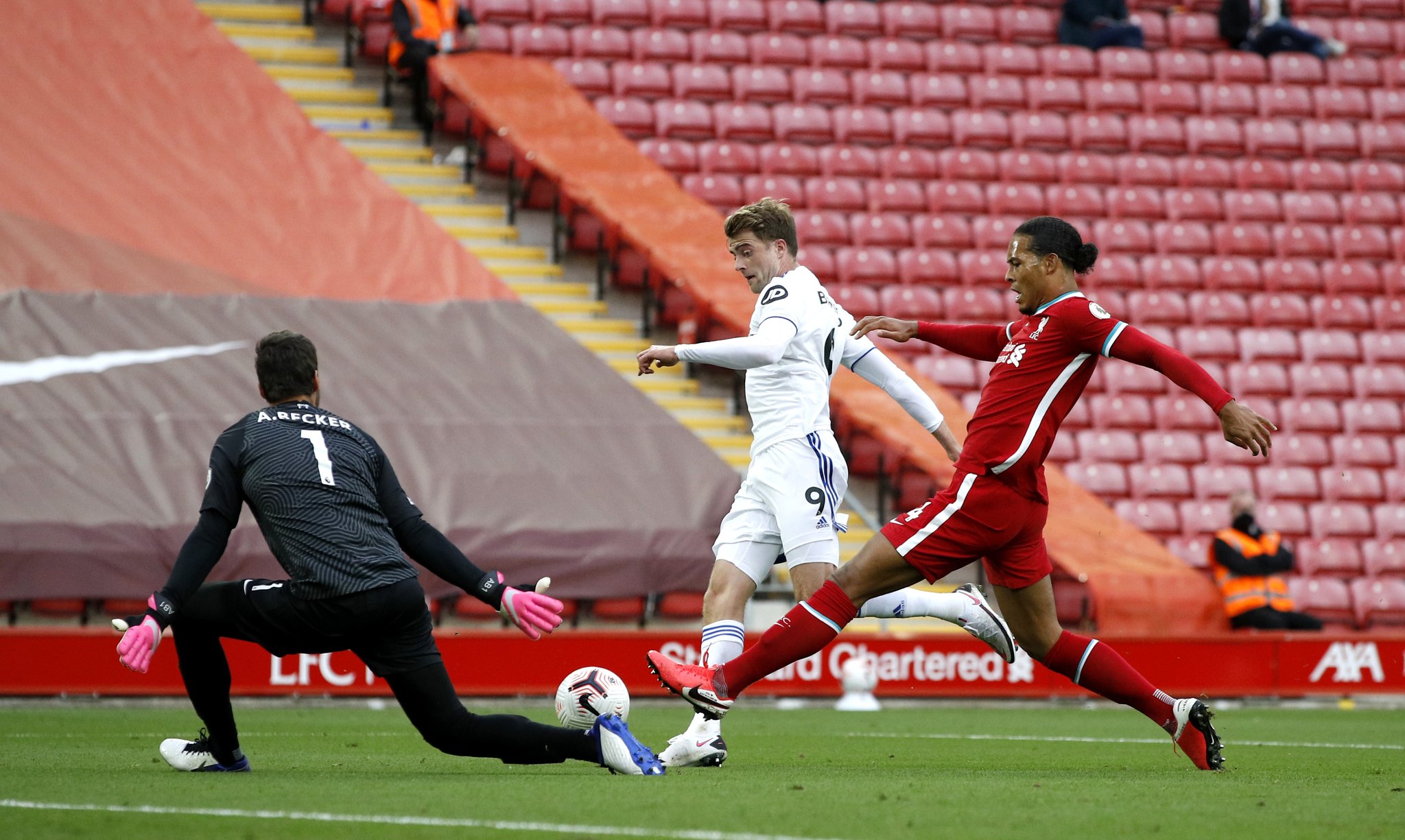 也许是职业 也许是职业